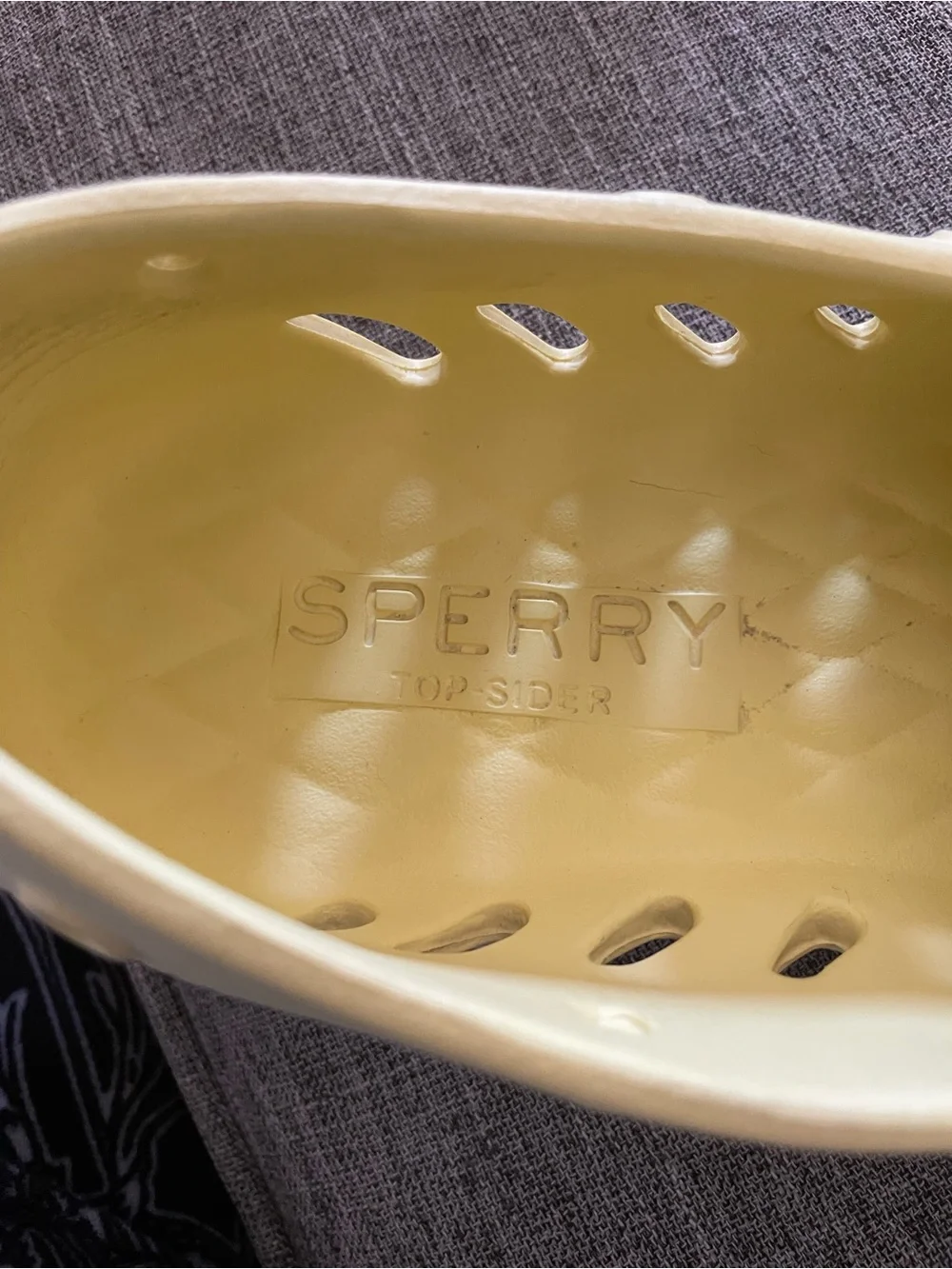 Sperry Top Sider Yellow unisex Cut out design slip on Foam Rubber Boat shoe M7W9
